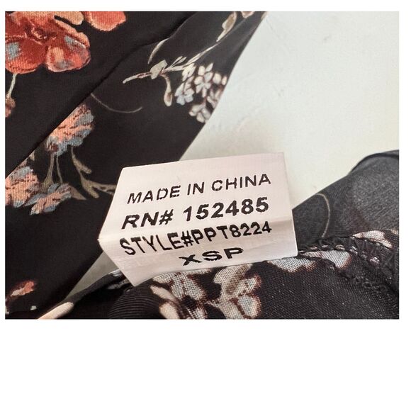 Papermoon Women's Top Floral Blouse Size XSP  Black Off Shoulder - Picture 9 of 9